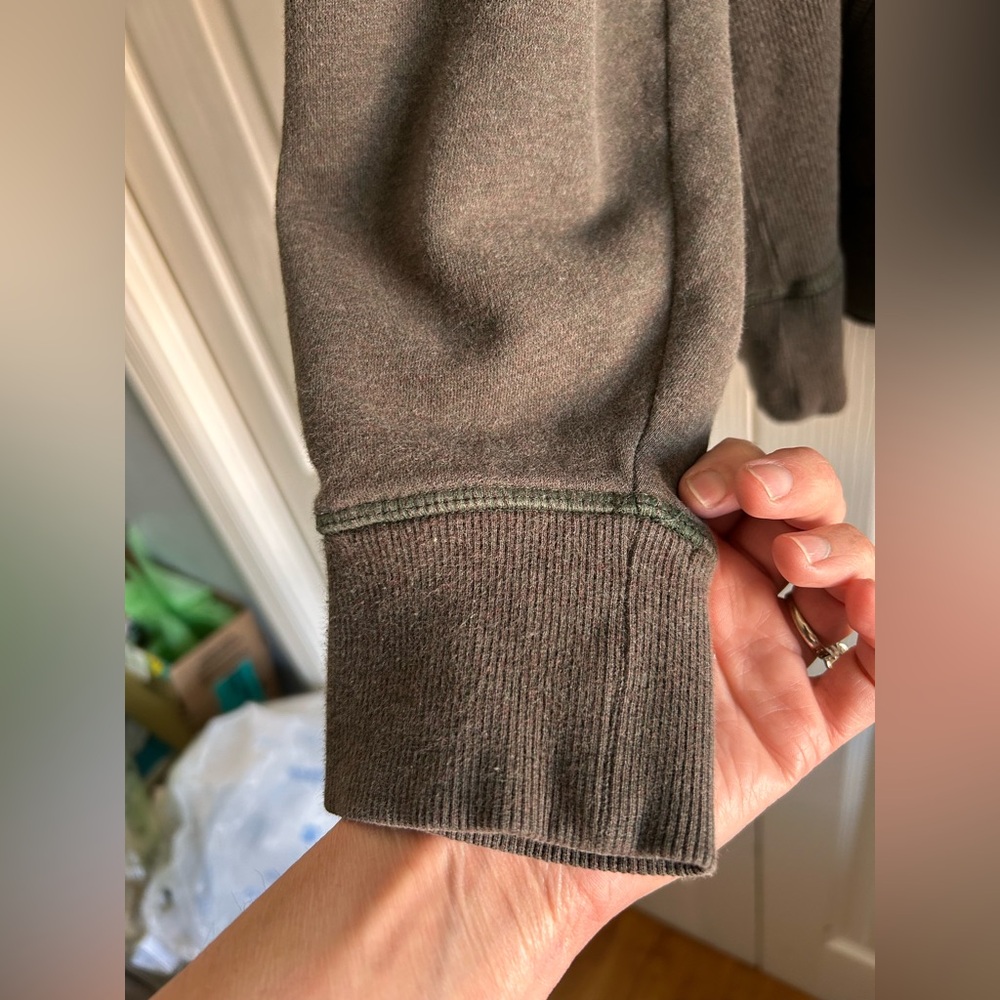 Champion Brownish/Gray Hoodie in Men’s XXL - Picture 5 of 6